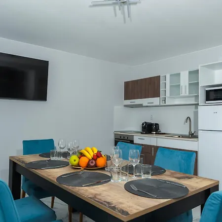 Enevi Guest Houses-къщи за гости еневи فيلة