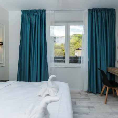 Enevi Guest Houses-къщи за гости еневи 산단스키