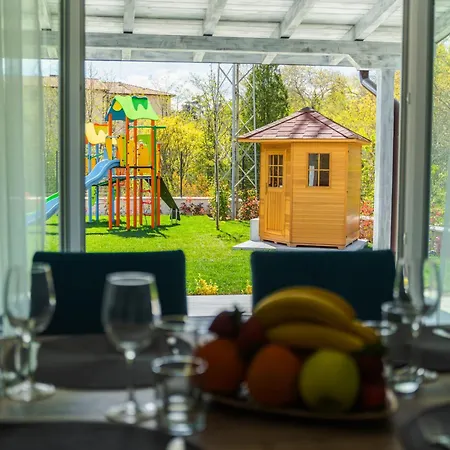 فيلة Enevi Guest Houses-къщи за гости еневи *