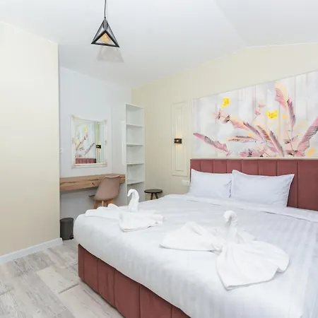 فيلة Enevi Guest Houses-къщи за гости еневи