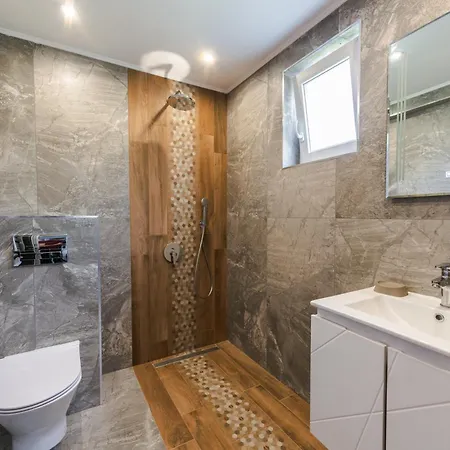 فيلة Enevi Guest Houses-къщи за гости еневи ساندانسكي