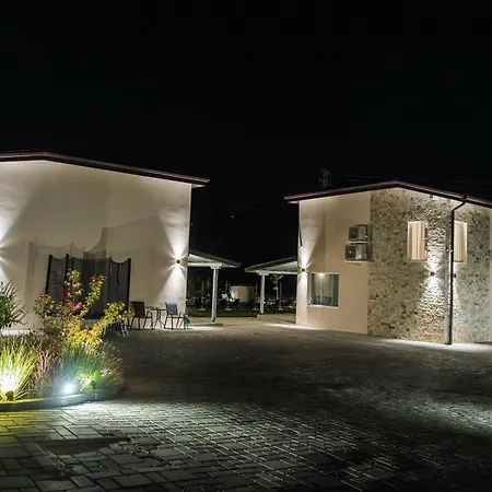 Enevi Guest Houses-къщи за гости еневи * ساندانسكي