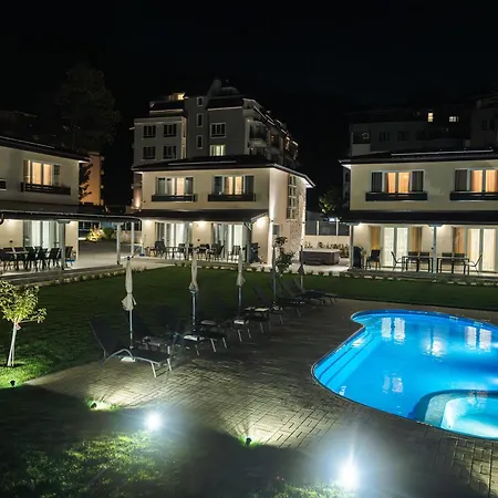 Enevi Guest Houses-къщи за гости еневи ヴィラ *