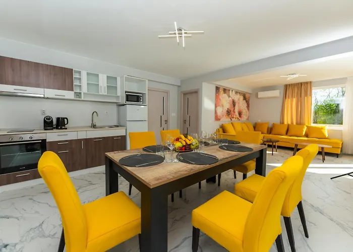 Enevi Guest Houses-къщи за гости еневи * Sandanski