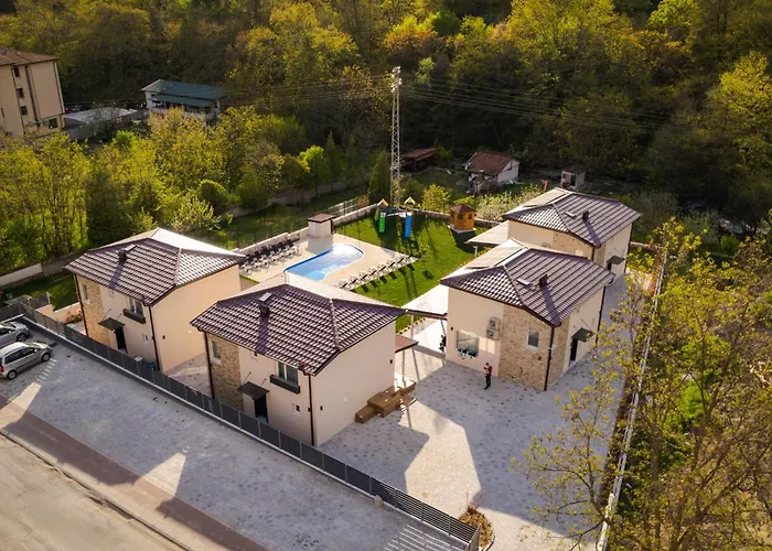 Enevi Guest Houses-къщи за гости еневи Villa Sandanski