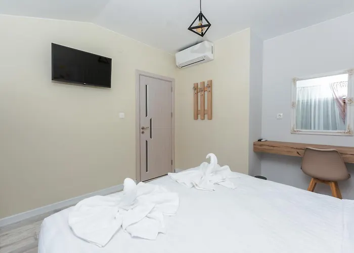 Enevi Guest Houses-къщи за гости еневи