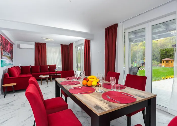 Villa Enevi Guest Houses-къщи за гости еневи Sandanski