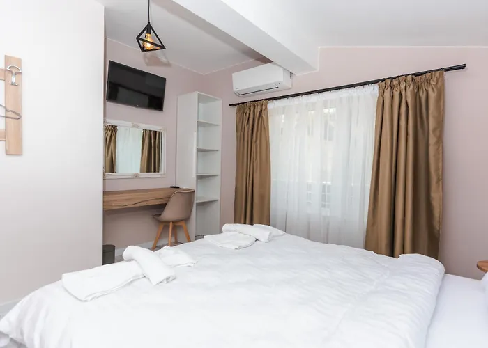 Enevi Guest Houses-къщи за гости еневи *